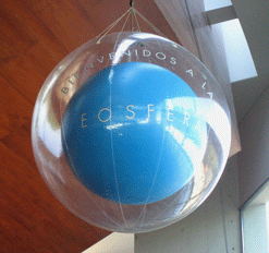 AUFBLASBARE DREHENDE KUGEL 