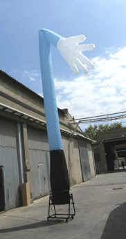 AUFBLASBARER SCHLAUCH MIT HAND 