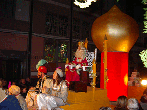 AUFBLASBARER FESTZUGWAGEN 